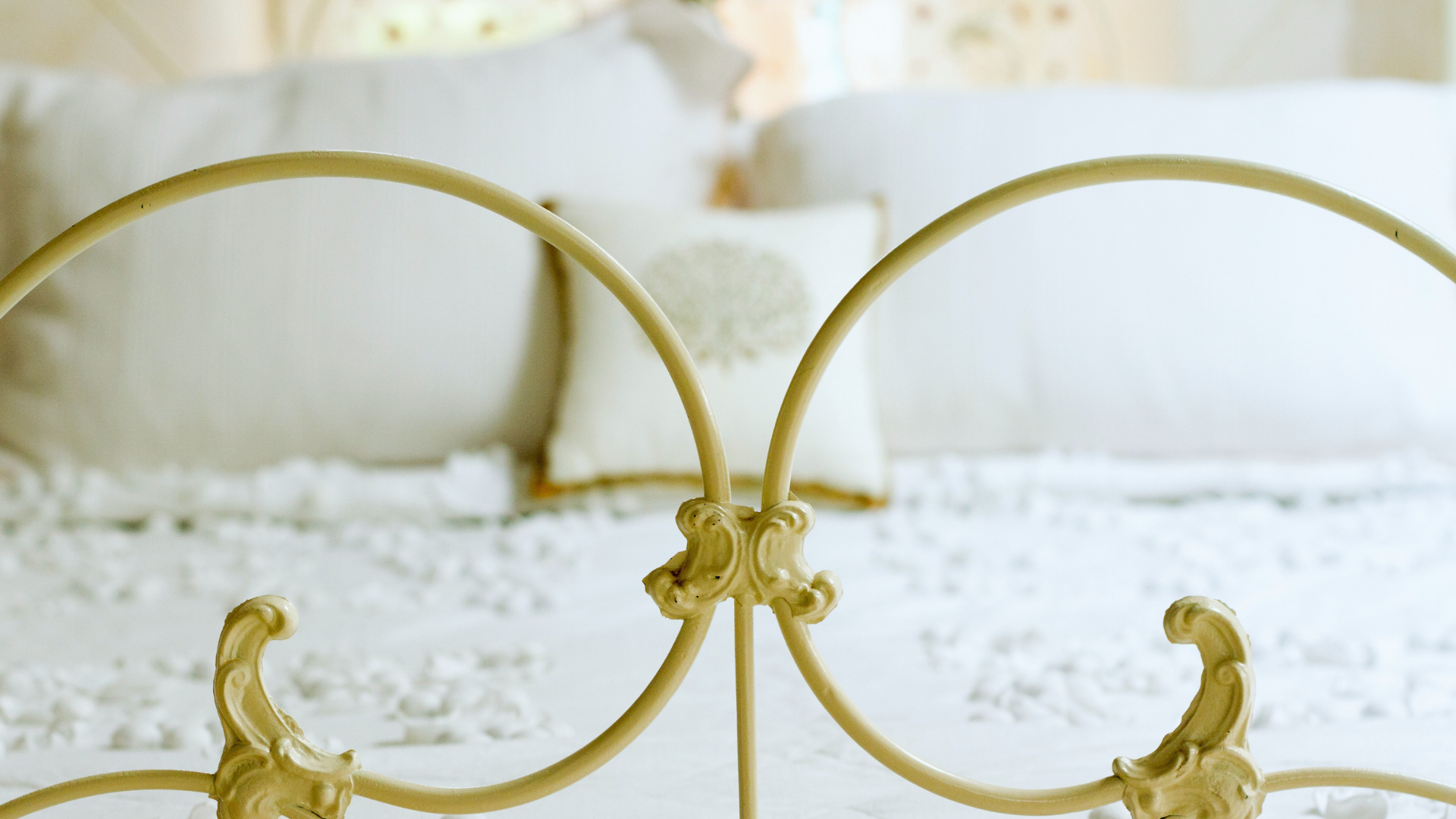 History Of Pillows 🛏️ A Beginner's Guide Safe Sleep Systems