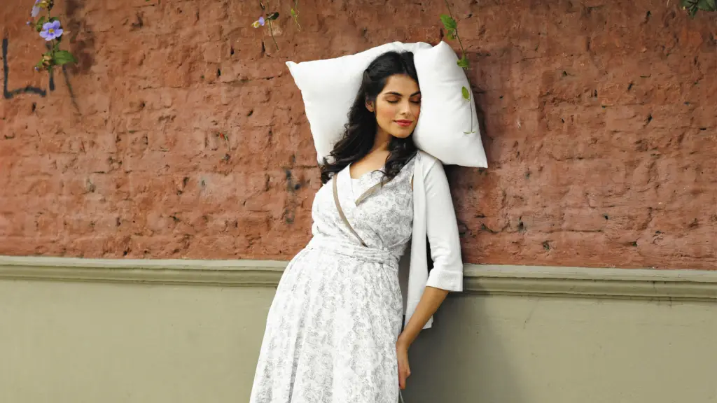 How To Keep A Feather Pillow From Poking You 🛏️ (10 Tips) Safe Sleep